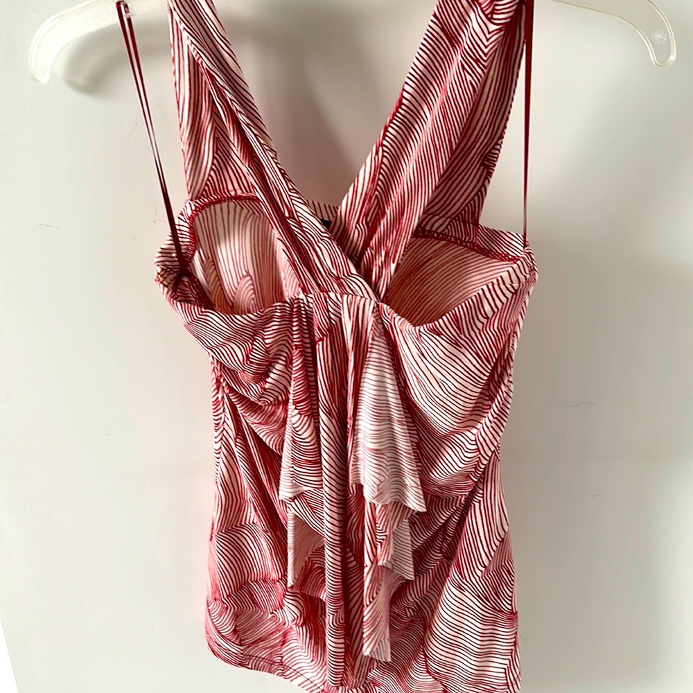 Limited red/white top